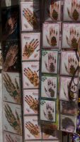 Click to enlarge: Hand Decoration [f/16, 1/400 sec, 22mm-e, ISO 200, Sony A700]