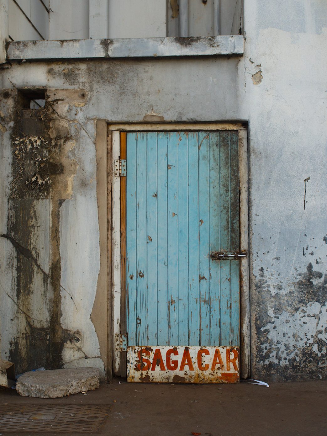 SAGACAR. Tagged with Doors and Windows, Urban