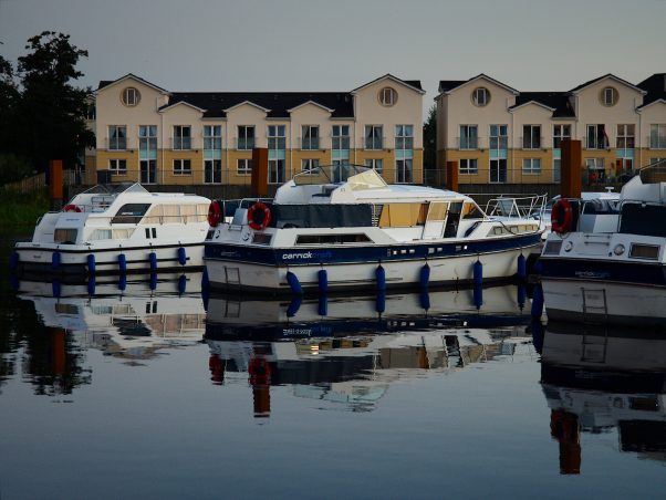 Carrickcraft cruisers on the Shannon