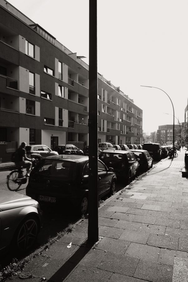 Morning Backlight, Mörkenstraße 42, Hamburg, geotagged, Black & White, Common Places, Street, Urban