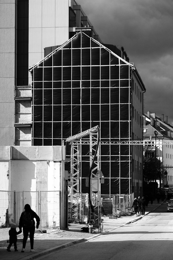 The black House, Maxvorstadt, Munich, Black & White, Urban