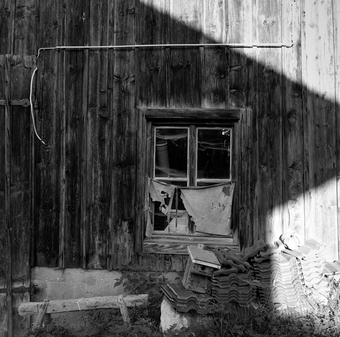 Barn_Window.jpg