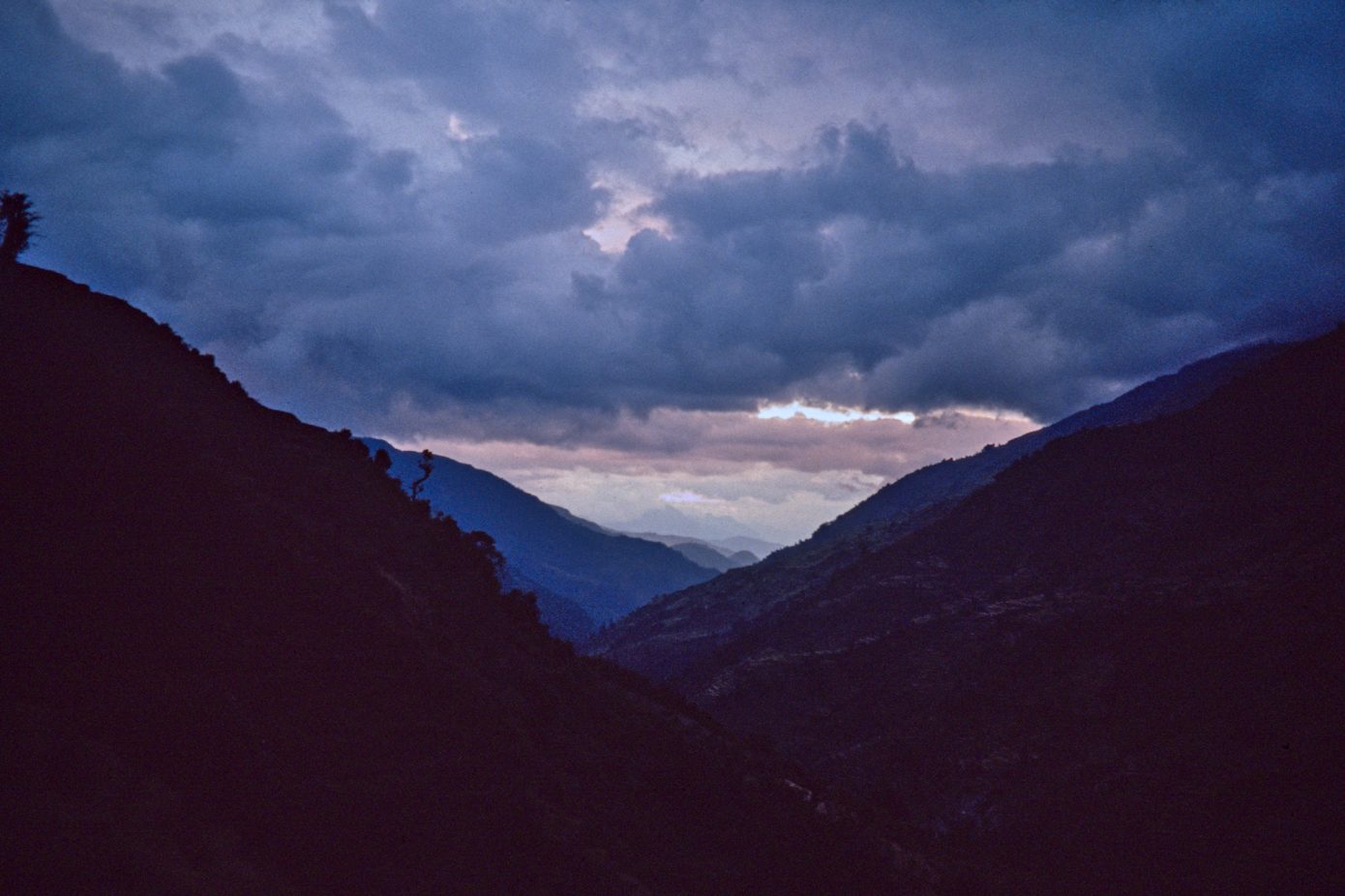 Leaving_the_Annapurna_Range.jpg