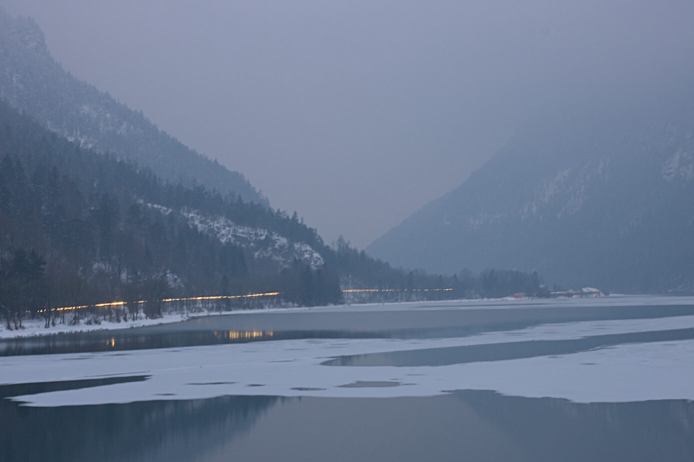 Abendd_mmerung_am_Saalachsee.jpg